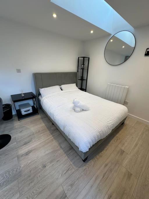 Apartament Whitsun - Brand New Listing!