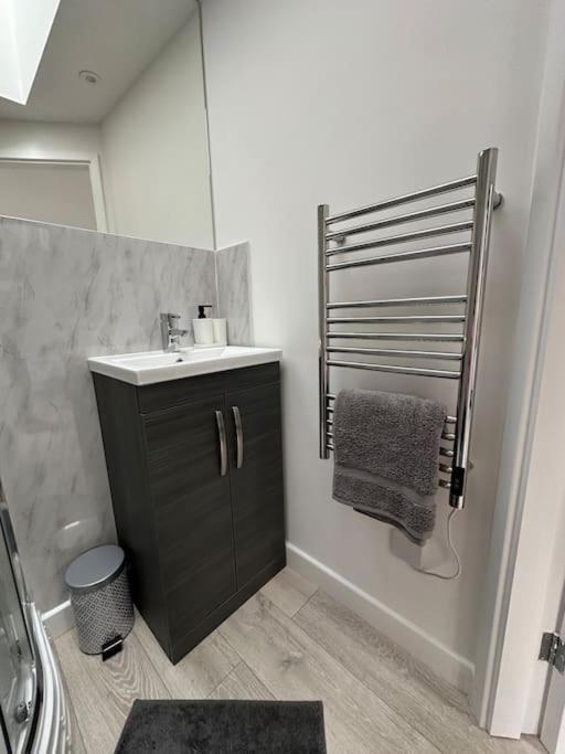 Whitsun - Brand New Listing! Apartament