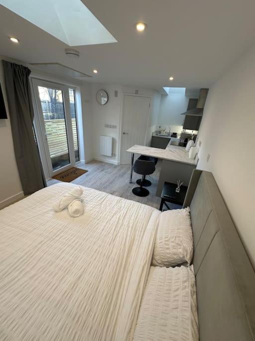 Whitsun - Brand New Listing! Apartament *